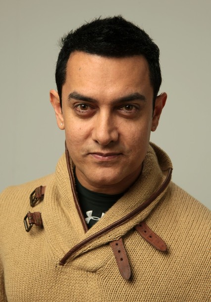 Aamir Khan celebrates V-Day doing work